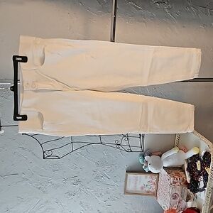 Apt 9 white ankle denim with slight distressing. Size 16.